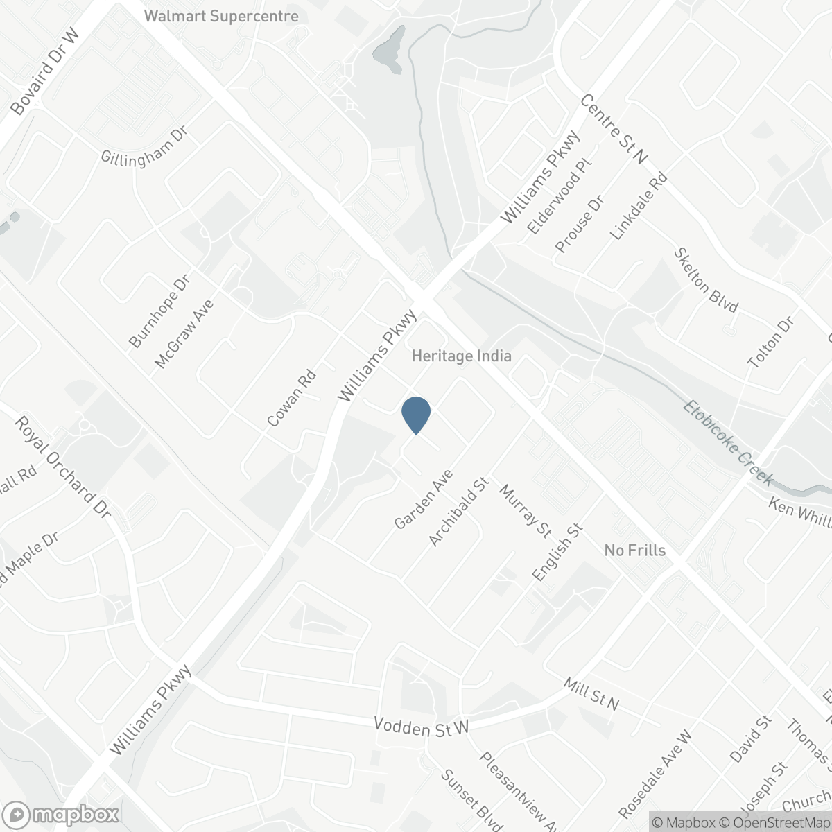 7 CLIPSTONE COURT, Brampton, Ontario L6X 4J4